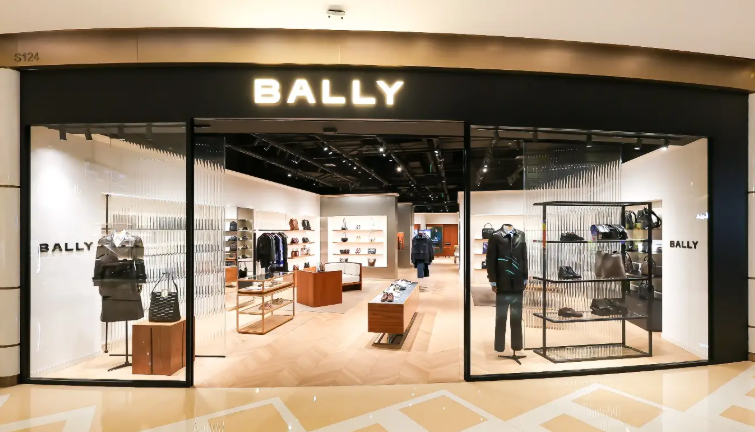 Bally 2025 秋冬系列于上海 Bfc 外滩金融中心精品店焕新呈现