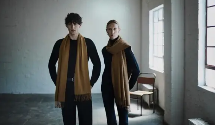 Johnstons of Elgin 发布 2025 秋冬系列